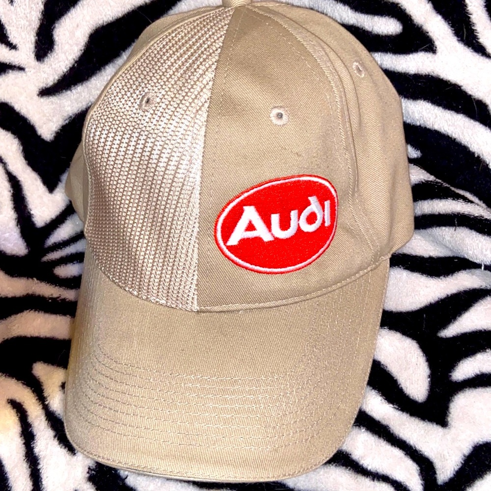 NWT AUTHENTIC AUDI CAP NEVER WORN TAN/RED